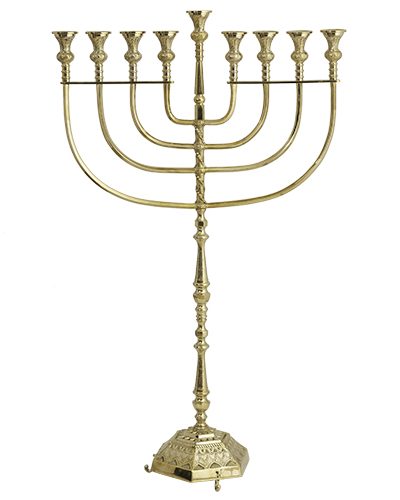 חנוכייה מהודרת ענקית ומוזהבת גובה 125 ס"מ